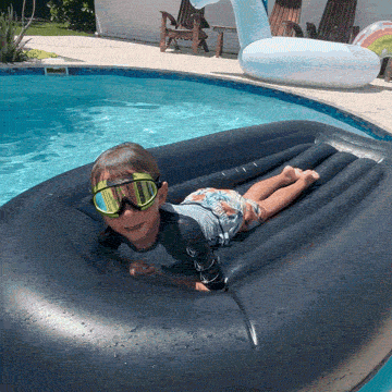Montessori Roots Clip-On Swim Goggles