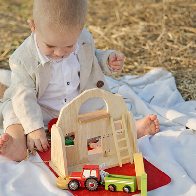 Montessori Traveling Farm
